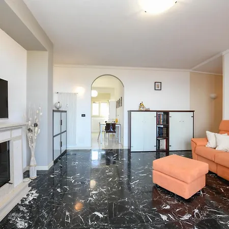 Desenzanoloft Official Partner Marriott Homes & -ciao Family * Дезенцано-дель-Гарда